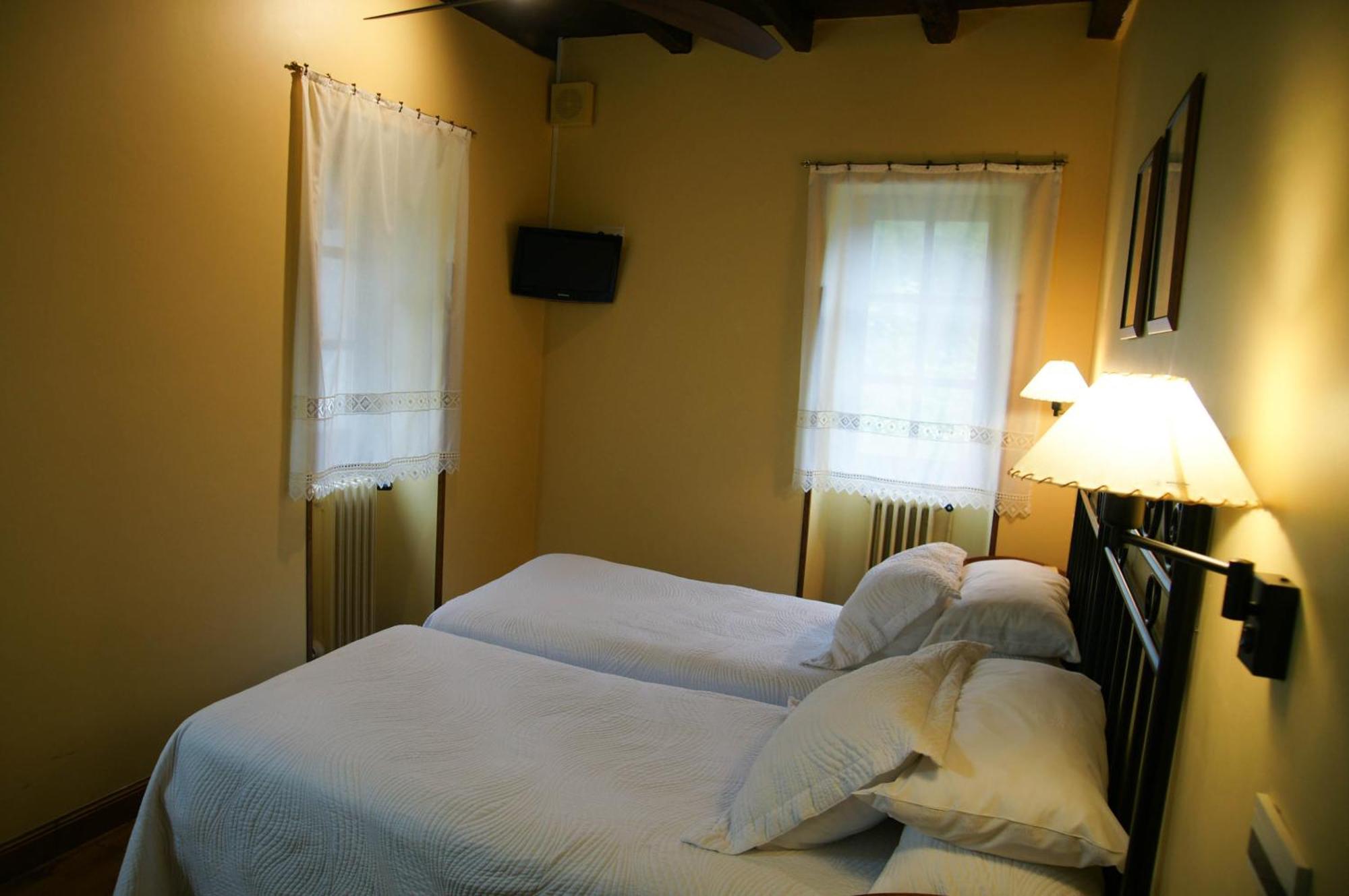 Hotel Rural Irigoienea Urdax Oda fotoğraf