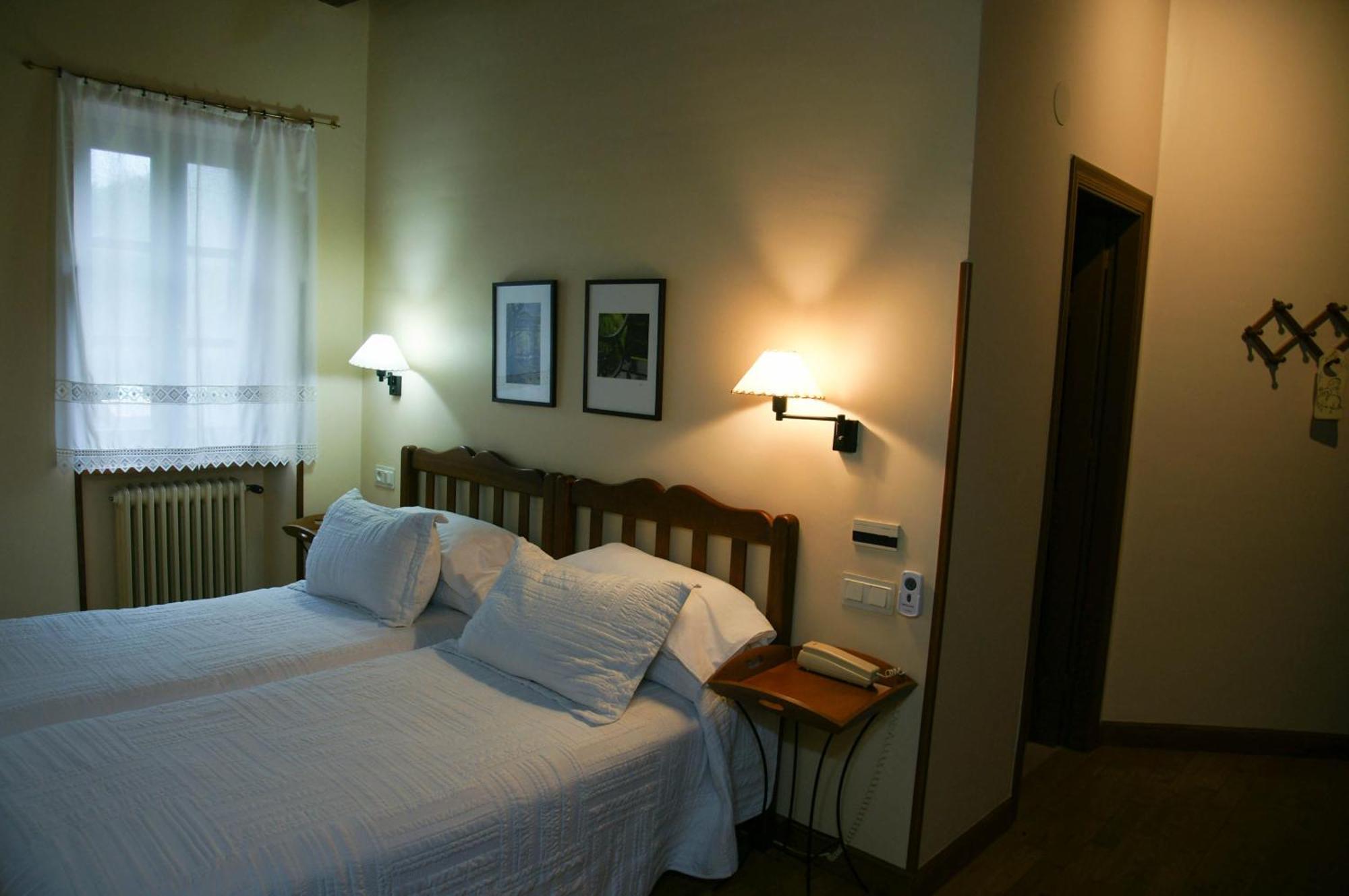 Hotel Rural Irigoienea Urdax Oda fotoğraf