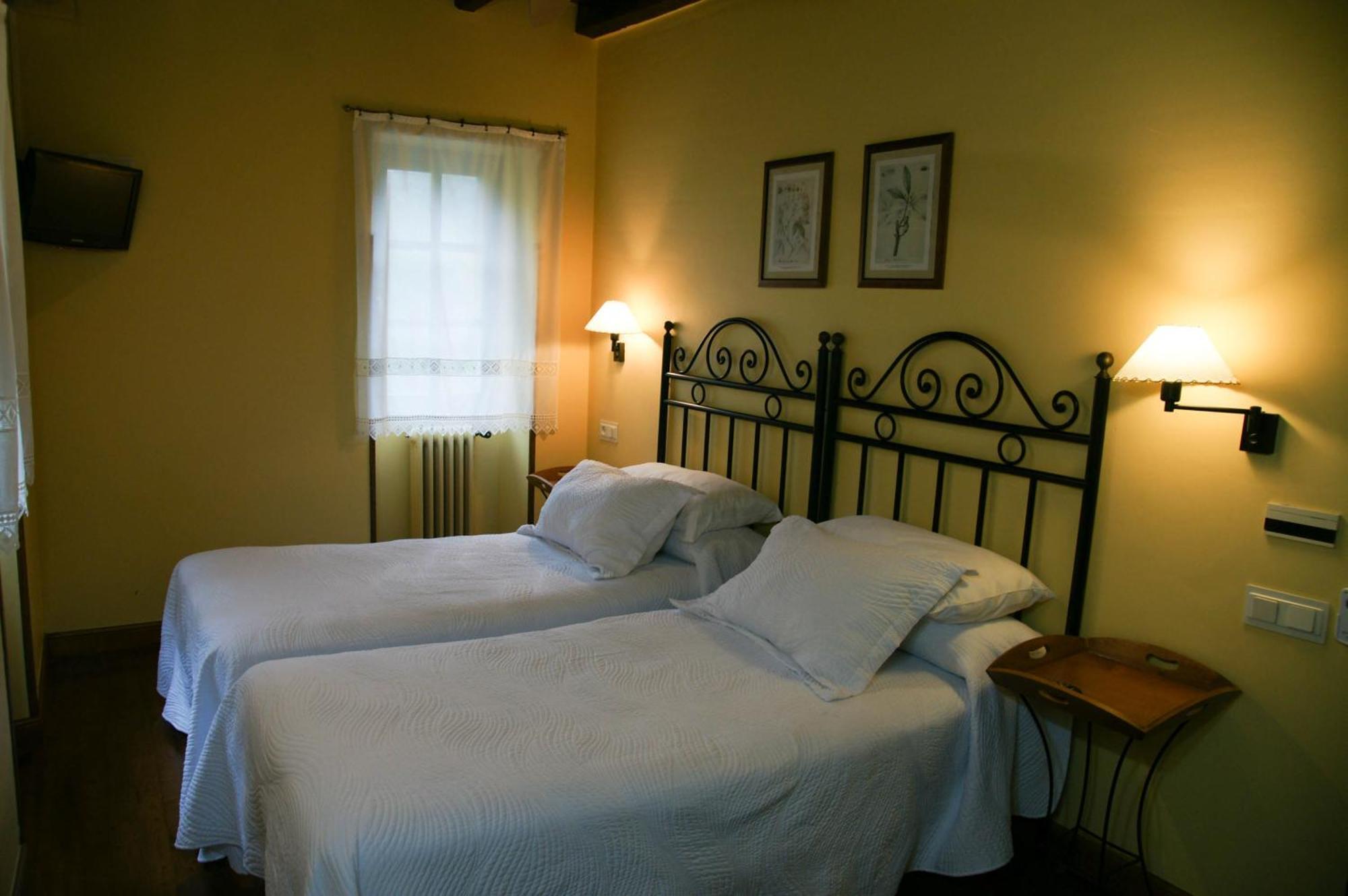 Hotel Rural Irigoienea Urdax Oda fotoğraf